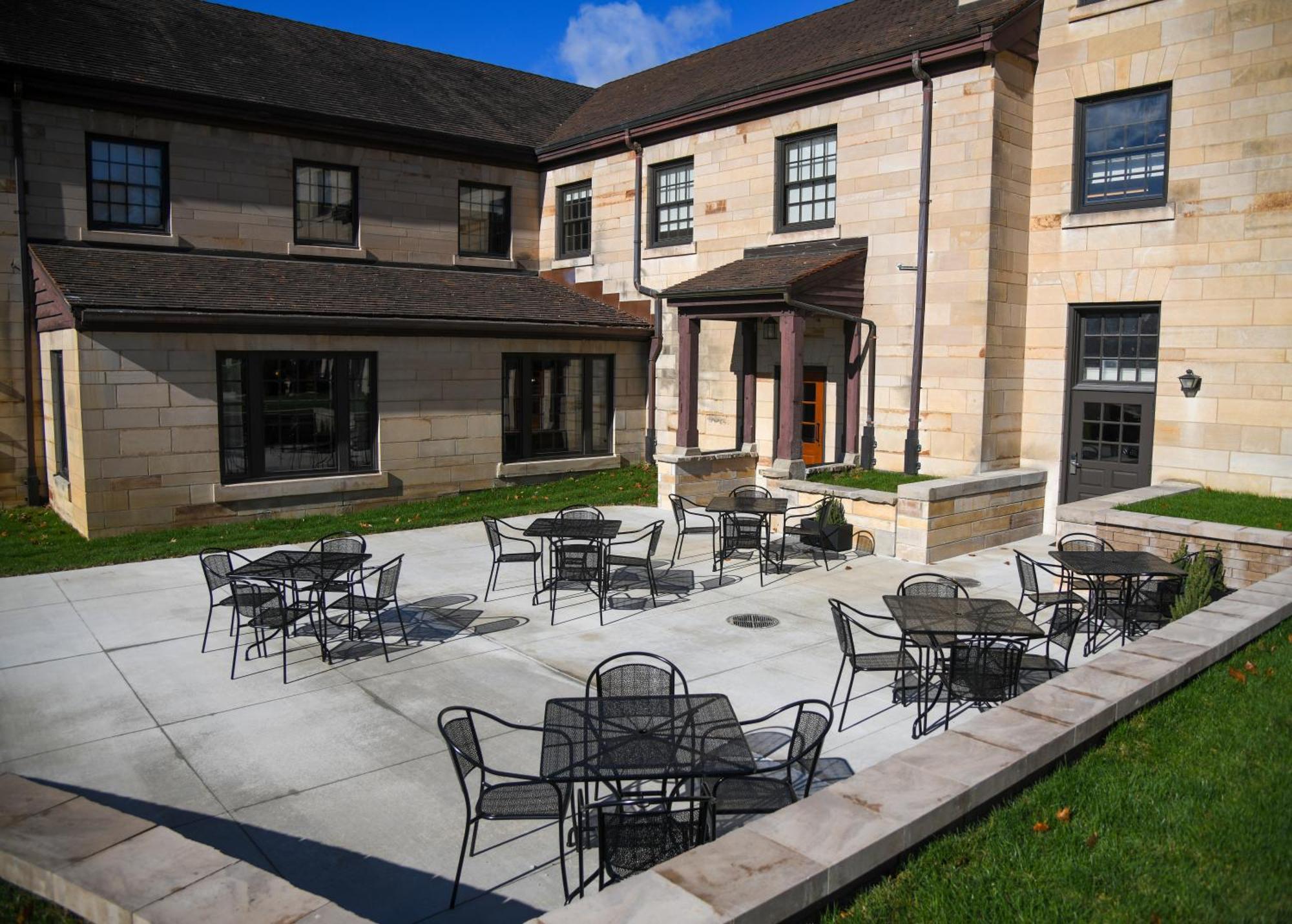 Spring Mill Inn Mitchell Экстерьер фото