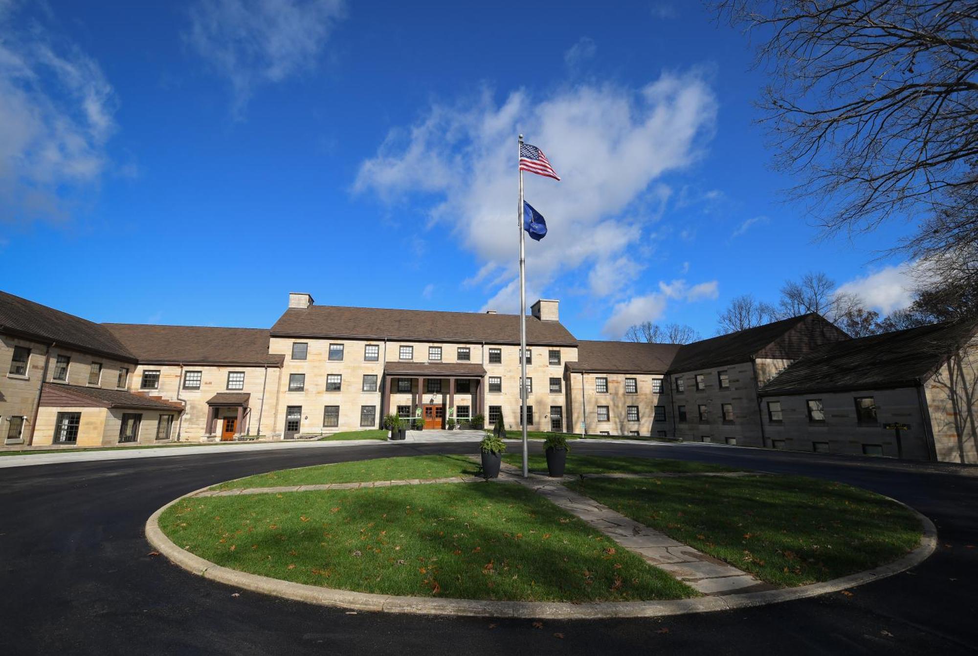 Spring Mill Inn Mitchell Экстерьер фото