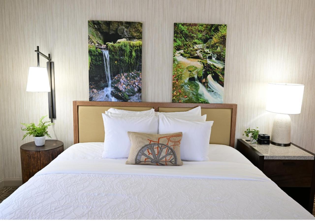Spring Mill Inn Mitchell Экстерьер фото