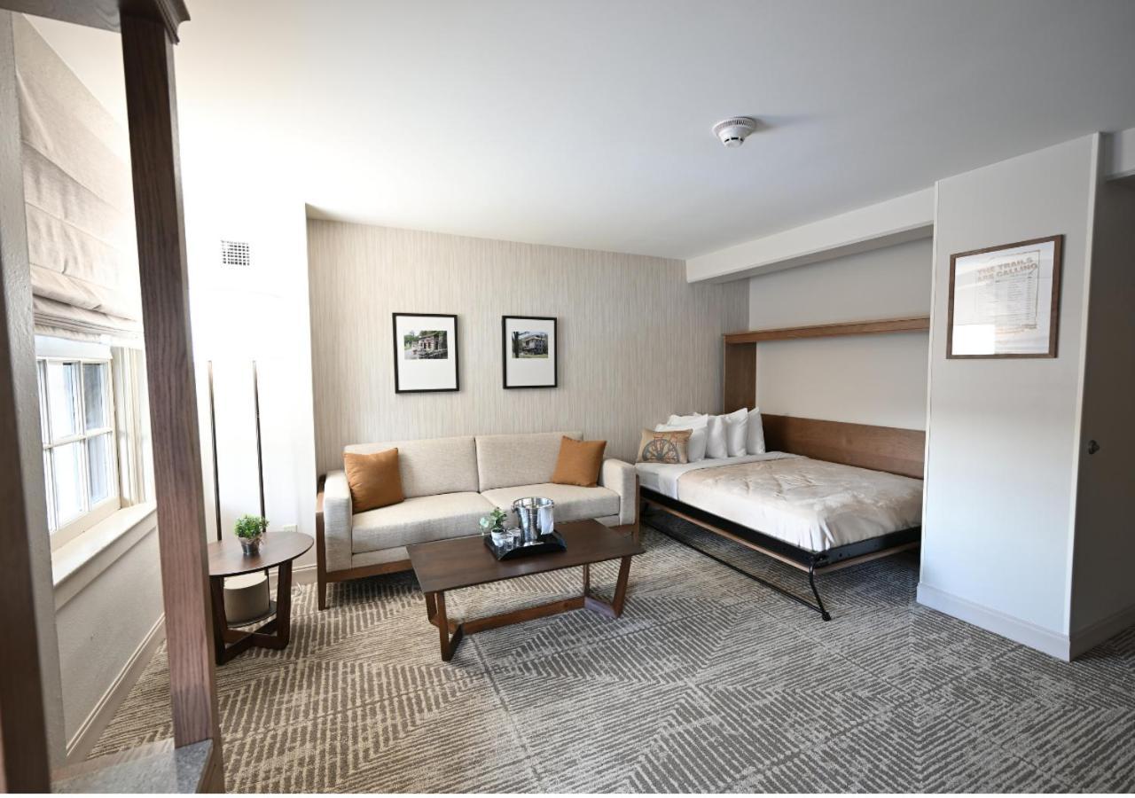 Spring Mill Inn Mitchell Экстерьер фото