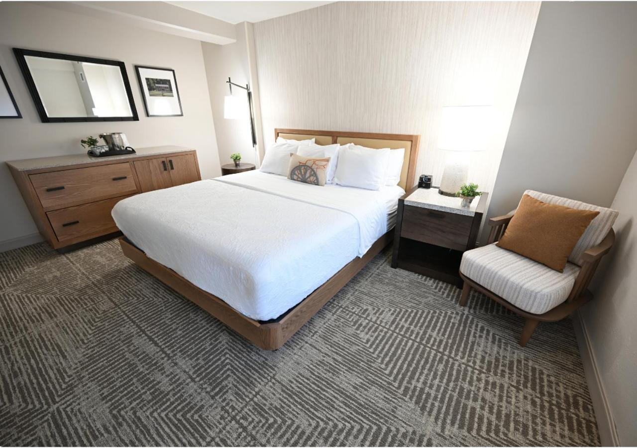 Spring Mill Inn Mitchell Экстерьер фото